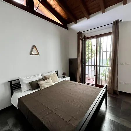 Cadriano House *